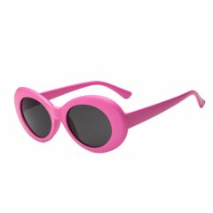 Pink flower power hippie solbrille med sort glas.