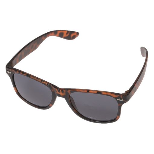 Brun leopard solbrille med sort glas.