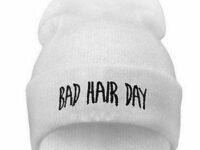 Hvid hue"Bad hair day"
