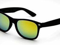 Wayfarer solbriller med grønt spejlglas