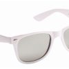 Hvid Wayfarer solbrille med sølvfarvet spejlglas.